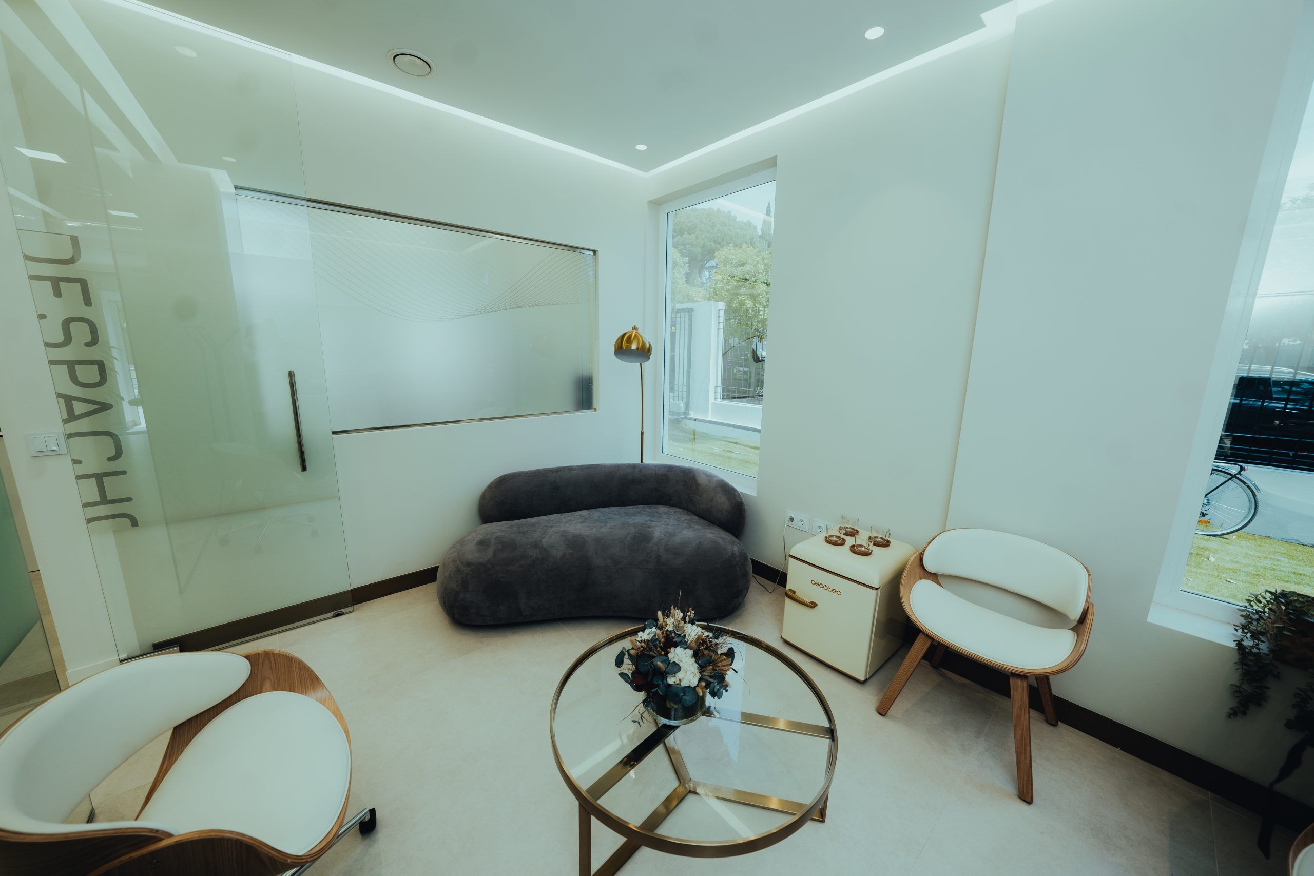 Clínica Mora Dental Costa Oeste, salud y bienestar en El Puerto de Santa María
